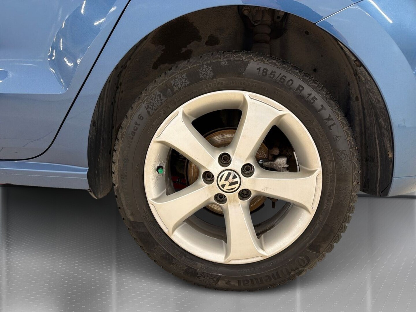 VOLKSWAGEN Polo 2015