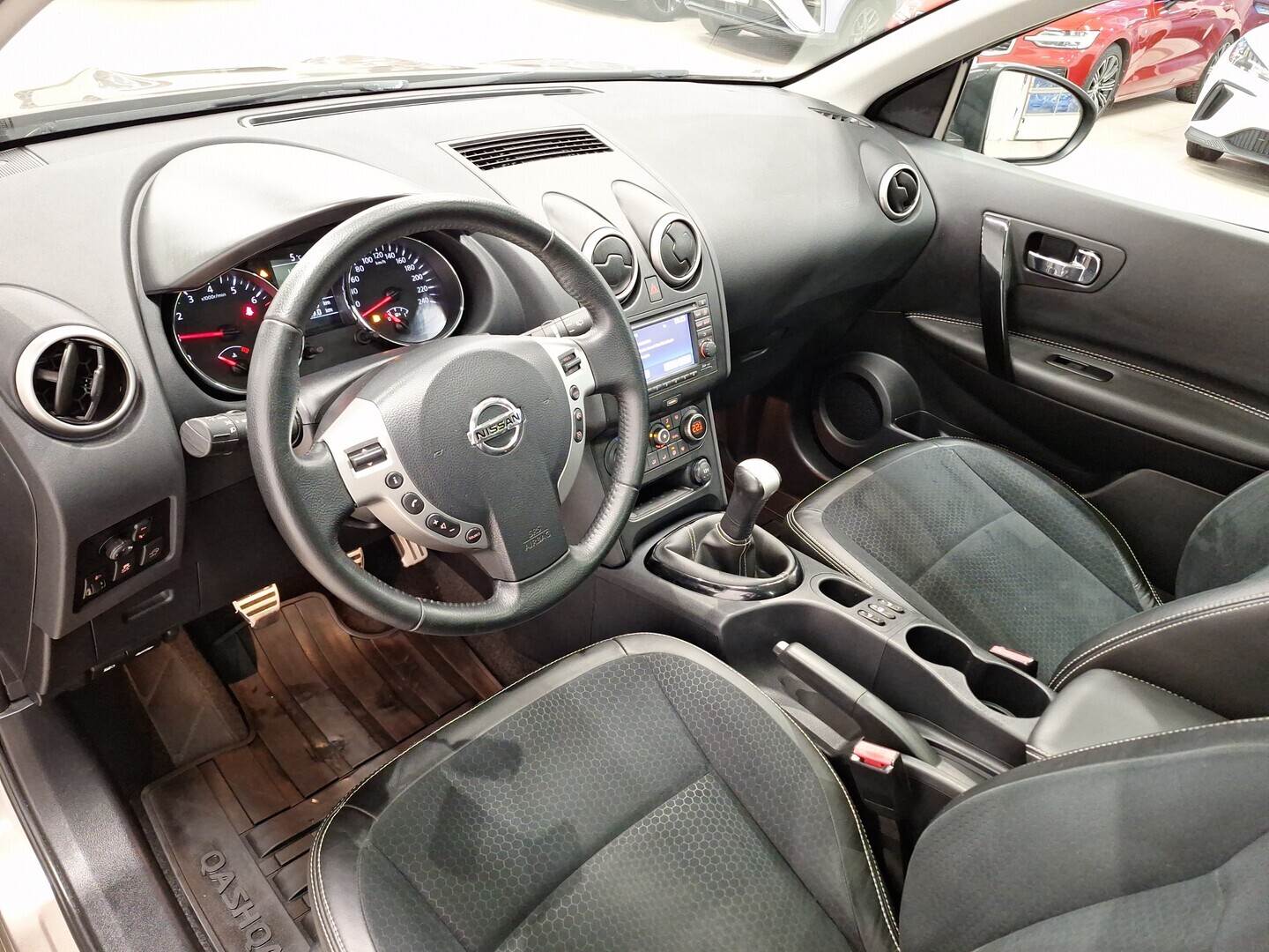 NISSAN Qashqai 2013