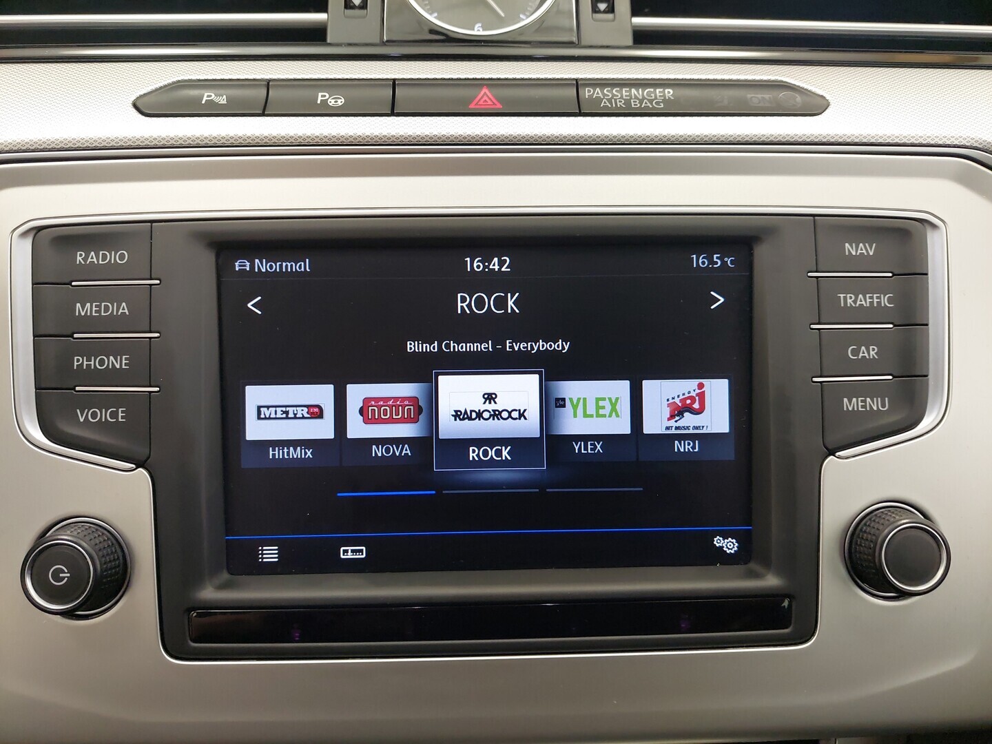 VOLKSWAGEN Passat 2017