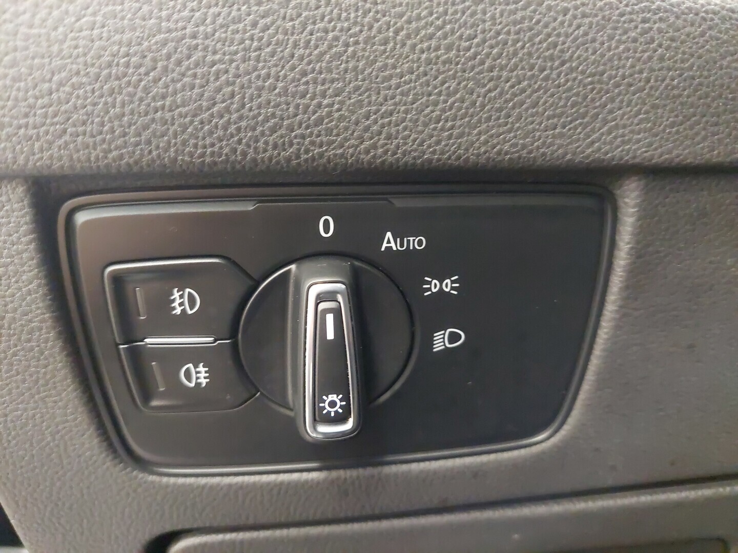 VOLKSWAGEN Passat 2017