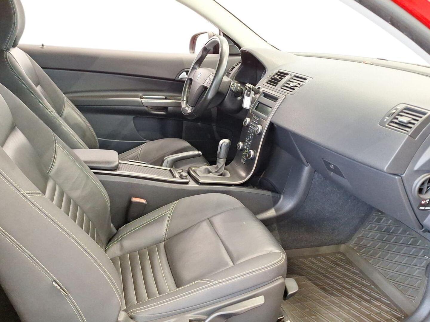 VOLVO C30 2012