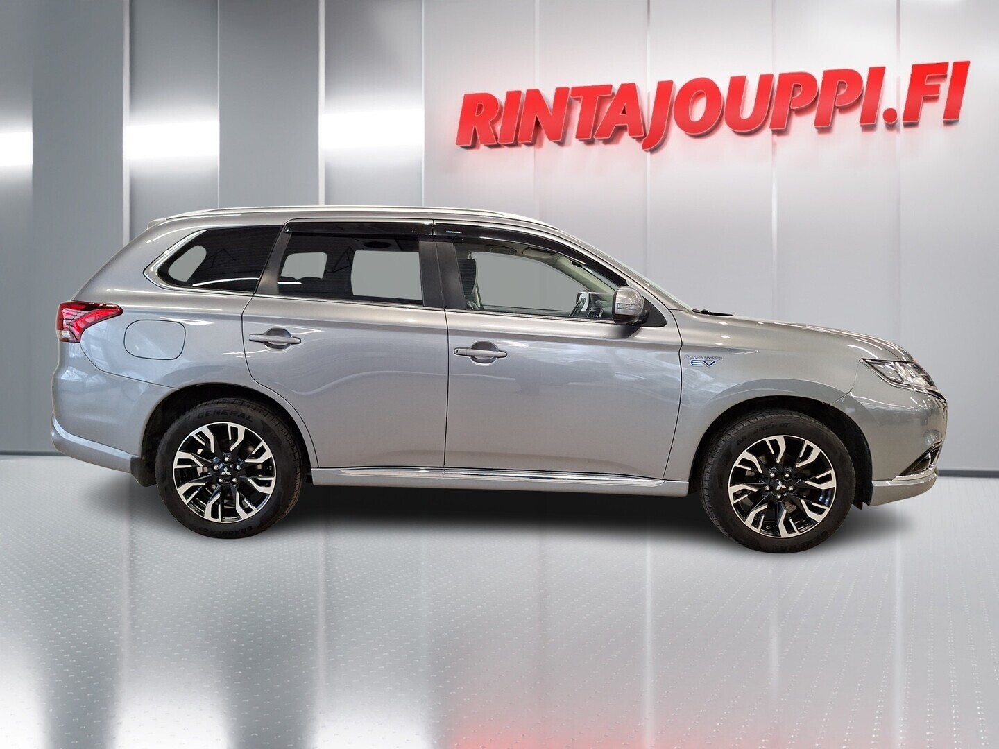 MITSUBISHI Outlander PHEV 2015