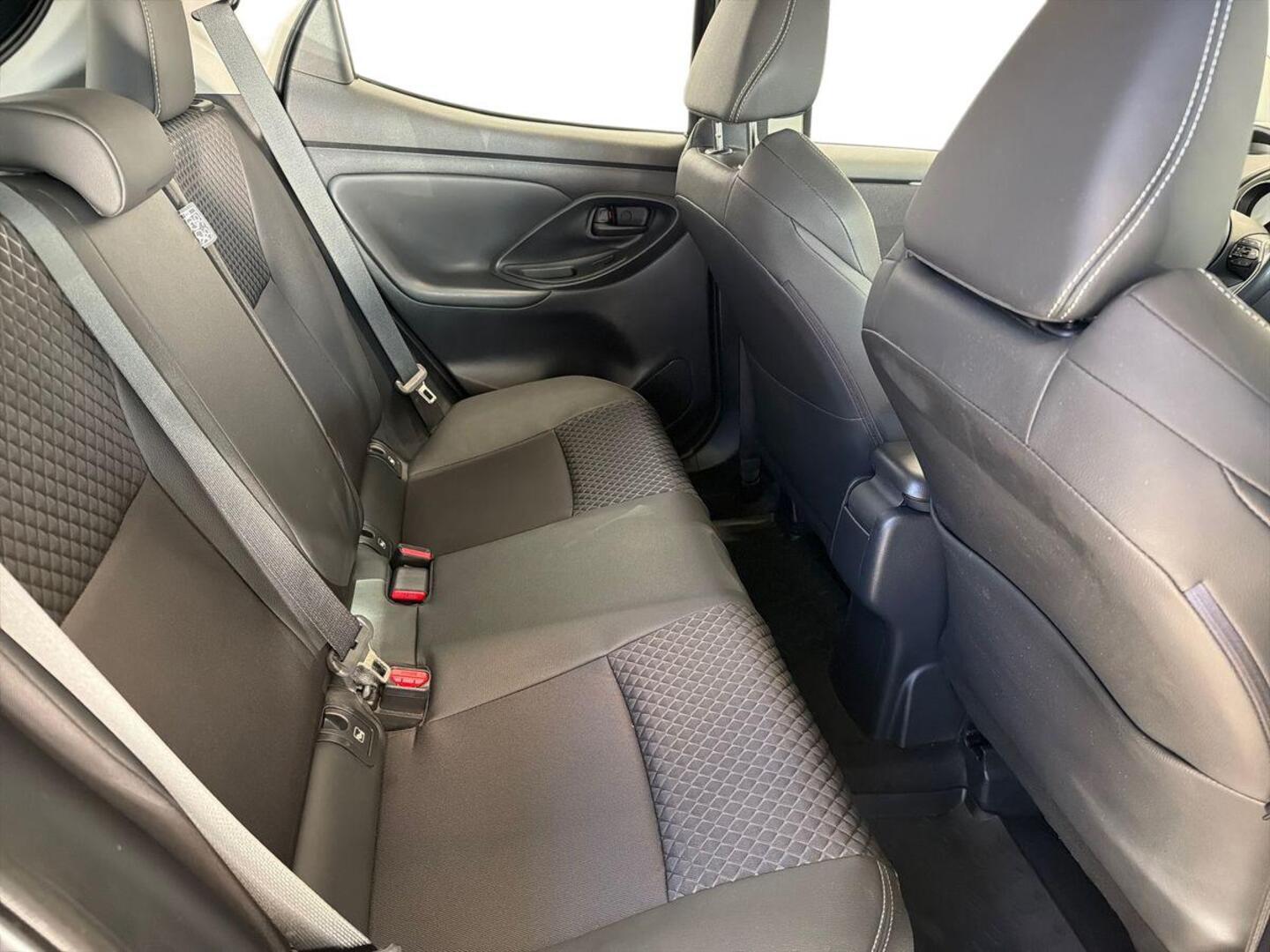 MAZDA 2 2023