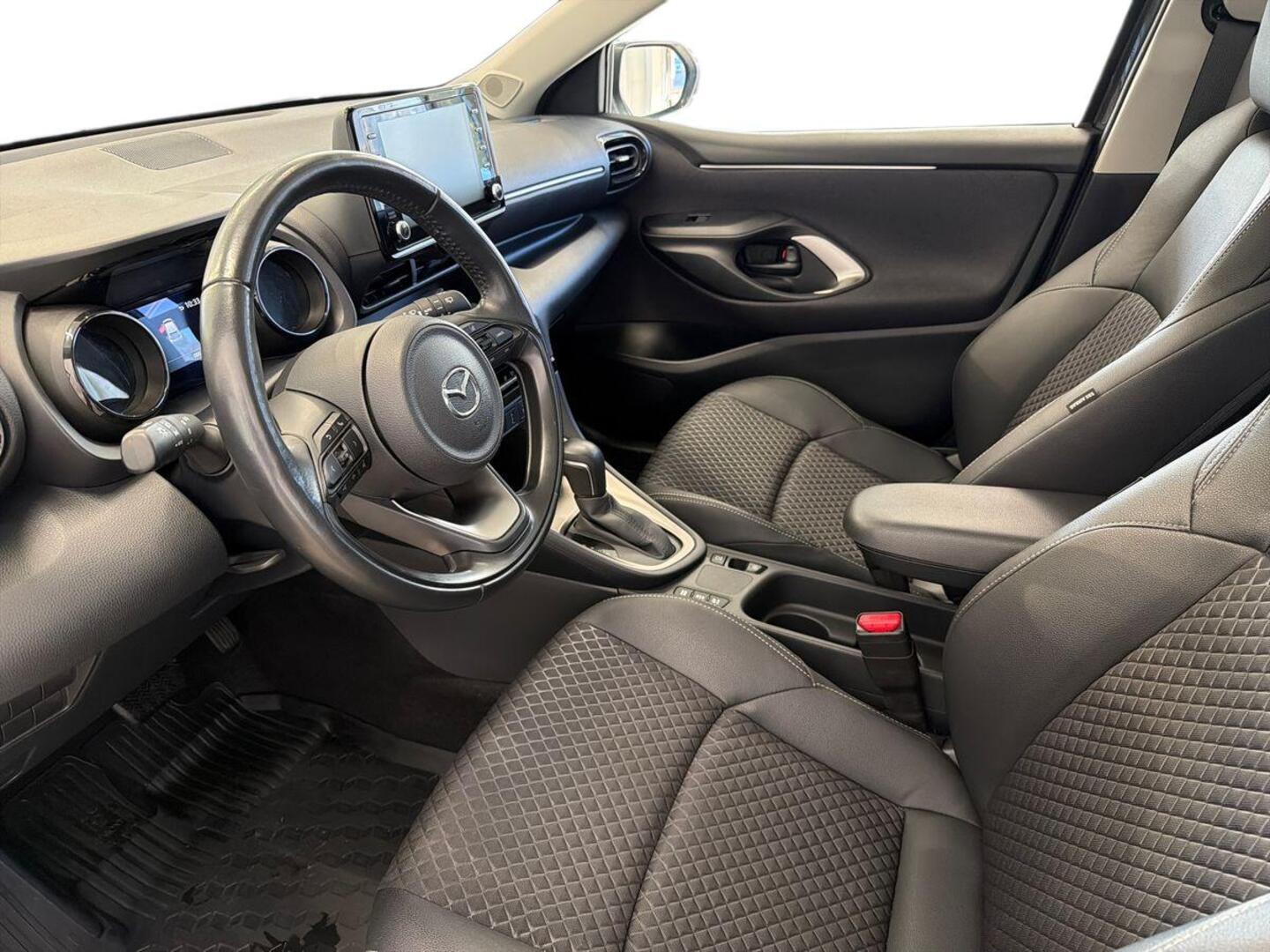 MAZDA 2 2023