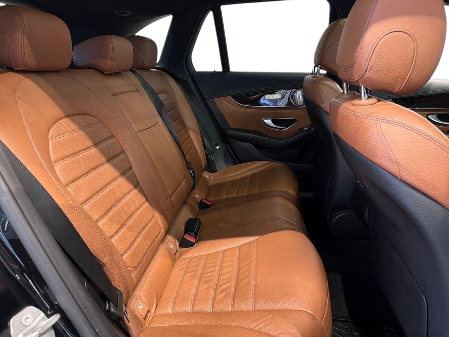 MERCEDES-BENZ GLC 10