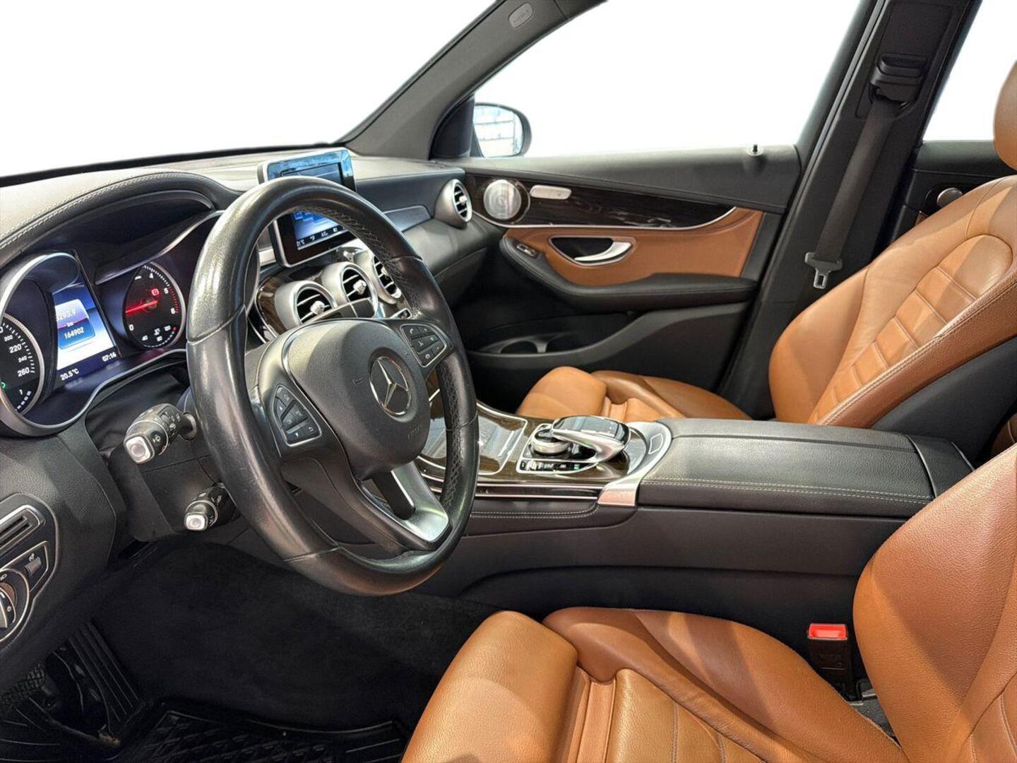 MERCEDES-BENZ GLC 7