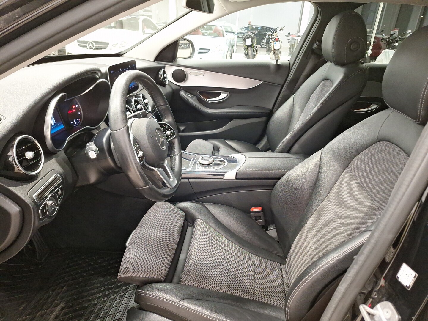 MERCEDES-BENZ C 2018