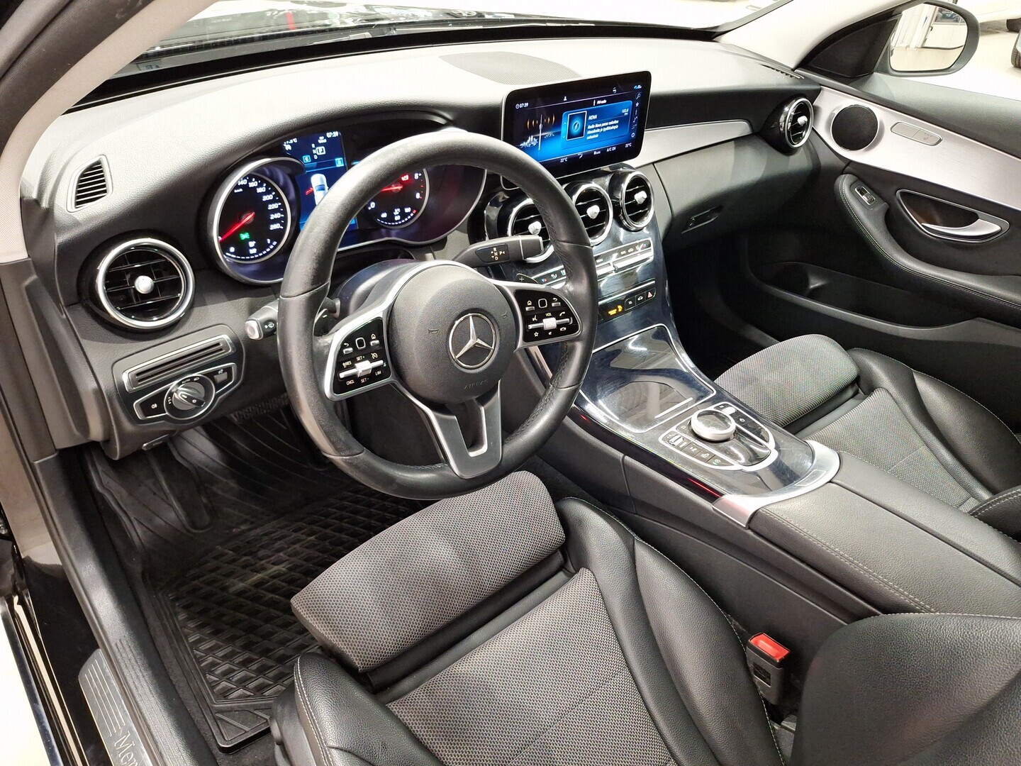 MERCEDES-BENZ C 2018