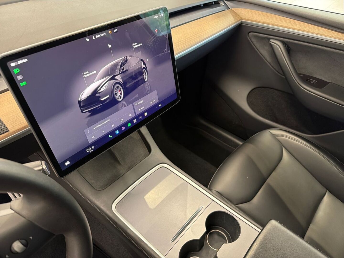 TESLA Model Y 2022