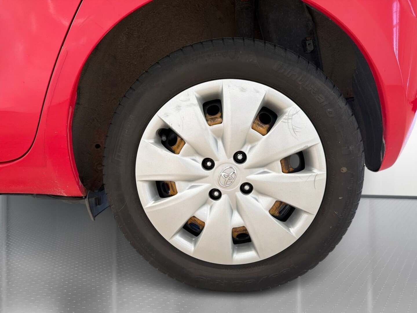 TOYOTA Yaris 2009