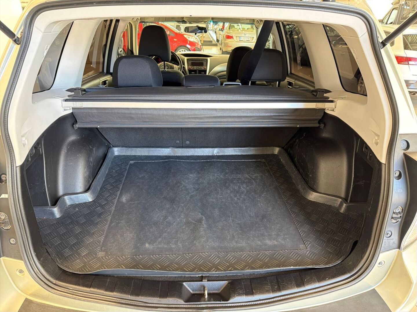 SUBARU Forester 2011