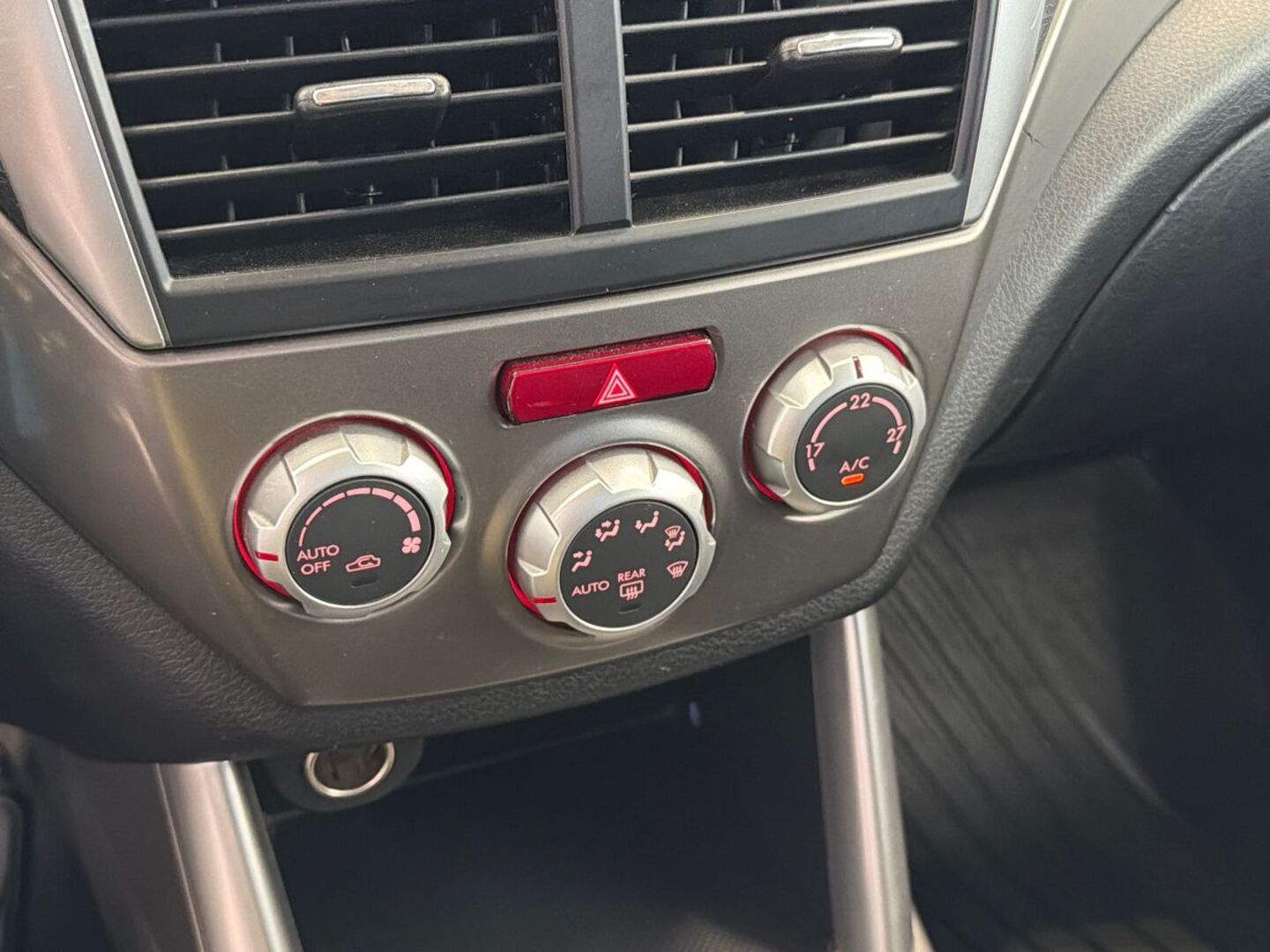 SUBARU Forester 2011