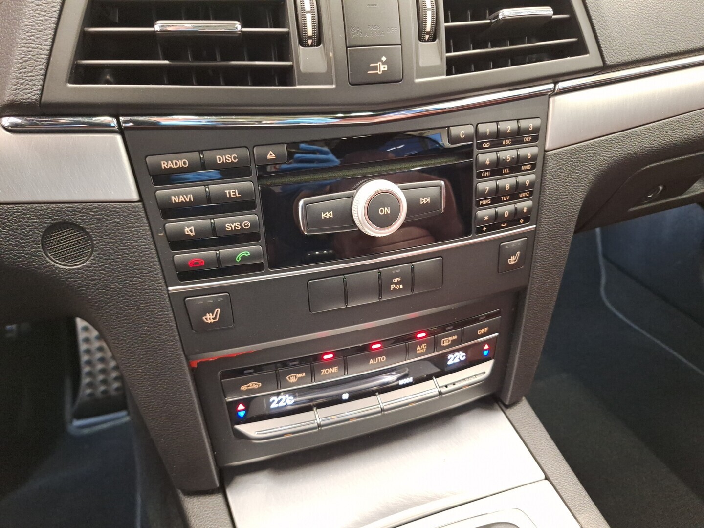 MERCEDES-BENZ E 2010