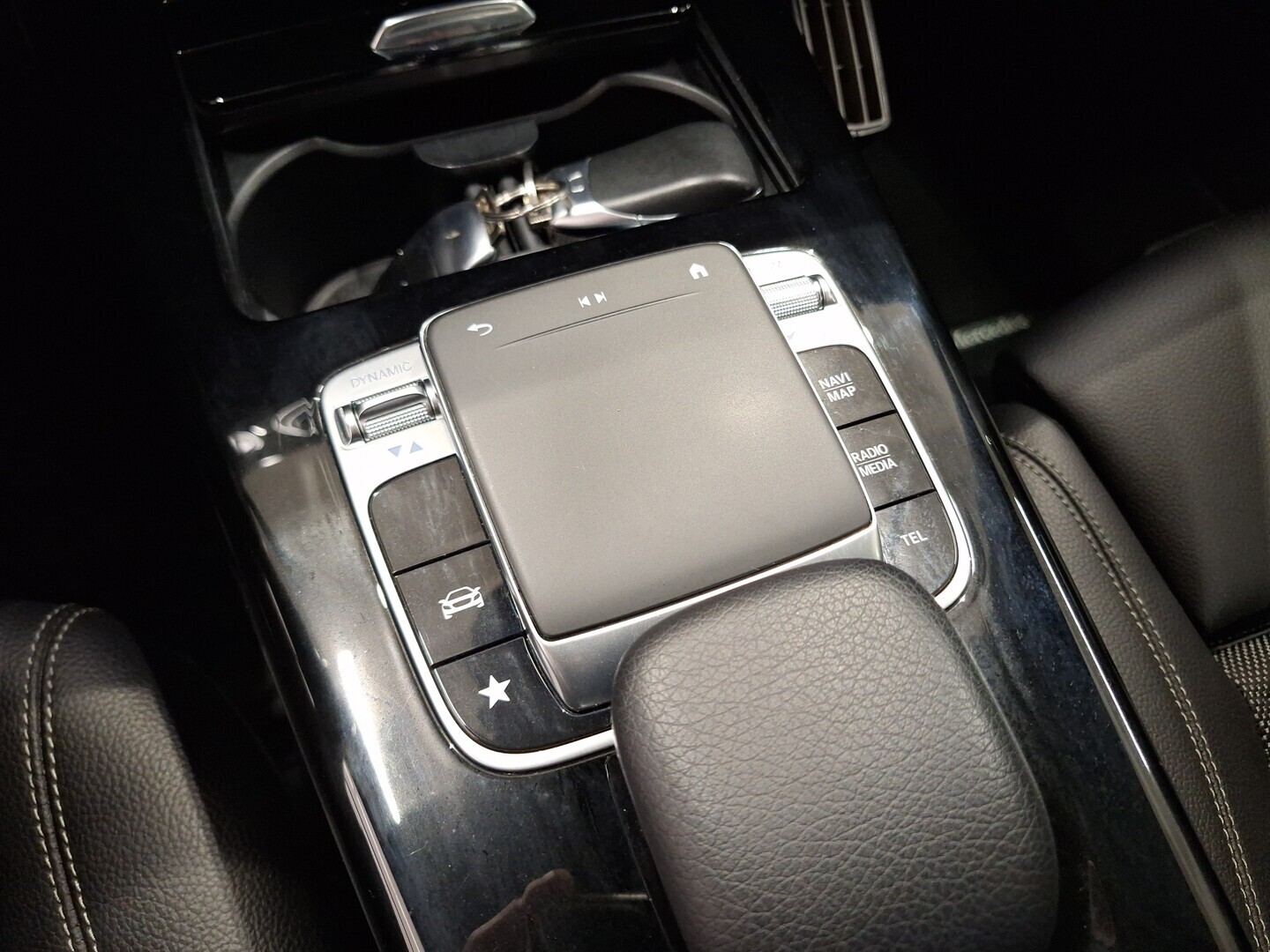 MERCEDES-BENZ A 2019