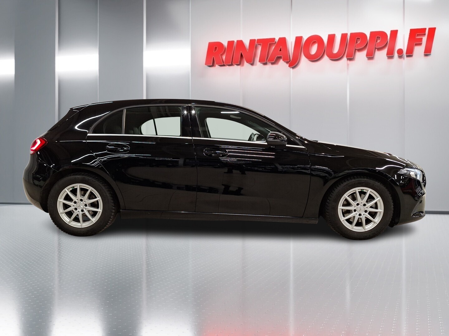 MERCEDES-BENZ A 2019