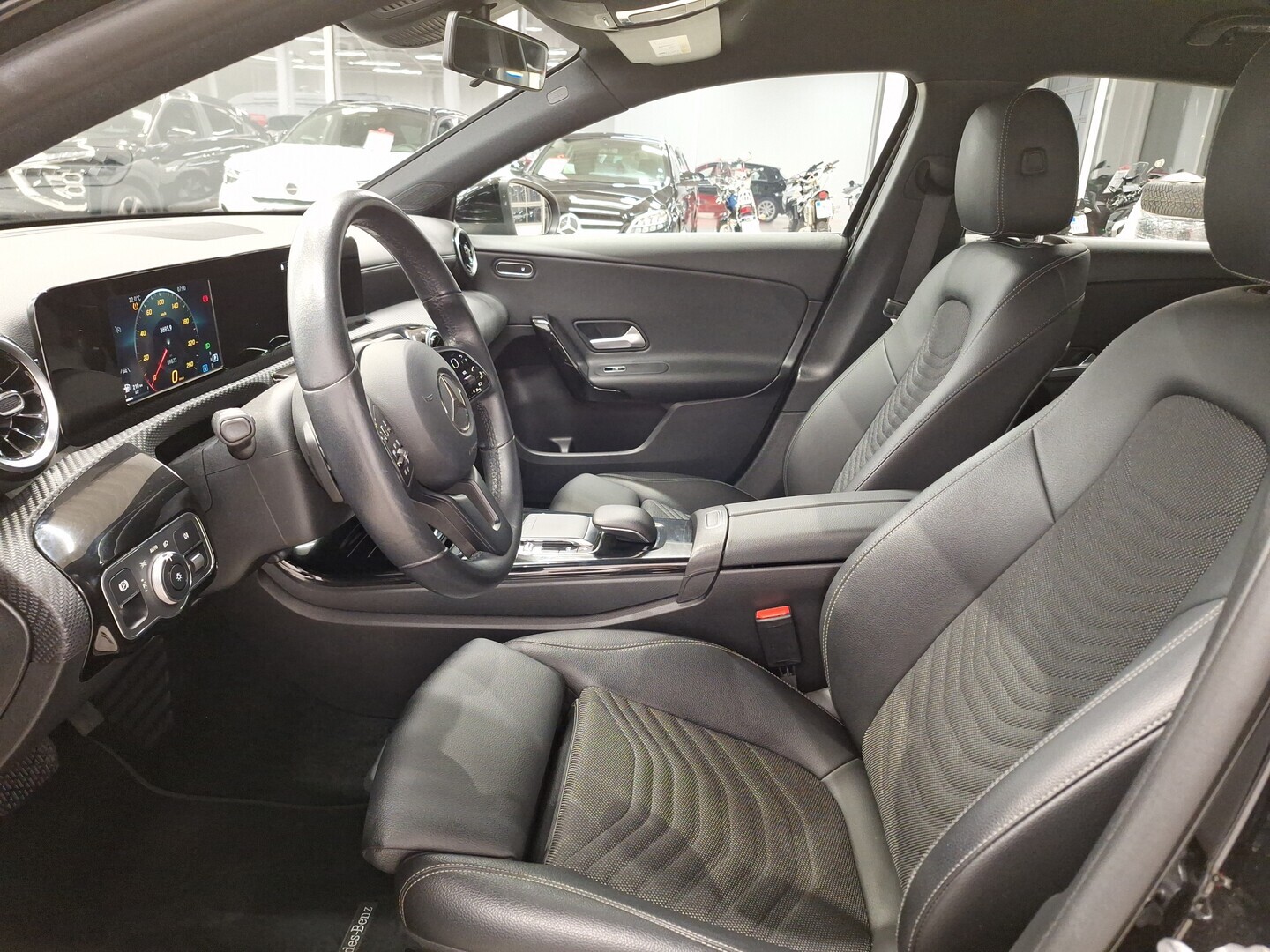 MERCEDES-BENZ A 2019