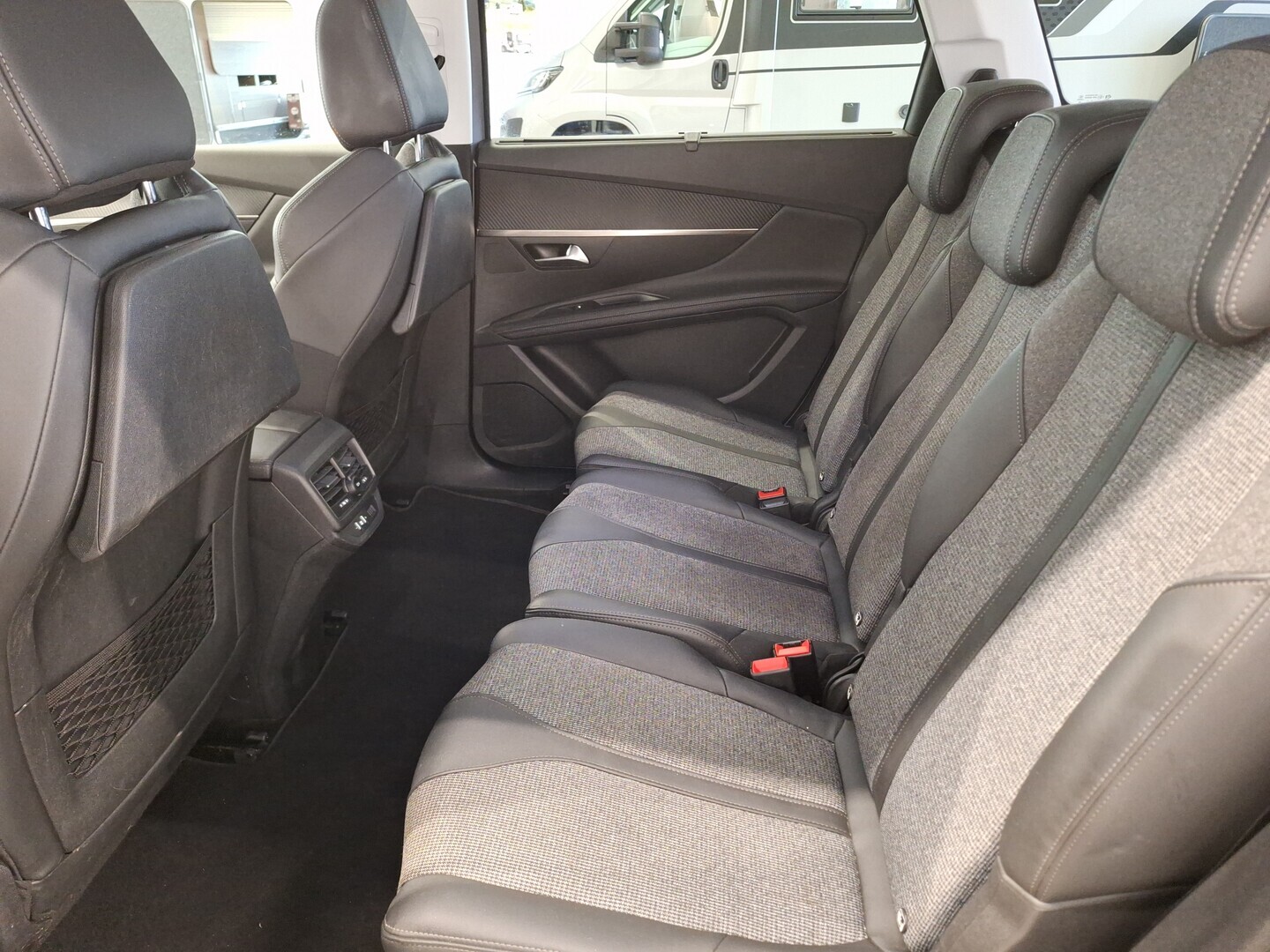 PEUGEOT 5008 2020