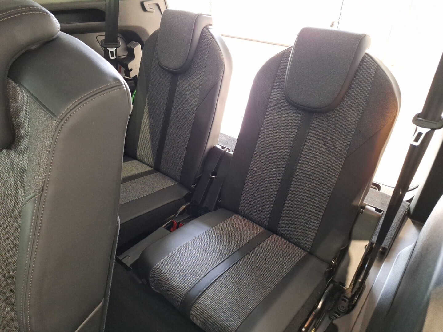 PEUGEOT 5008 2020