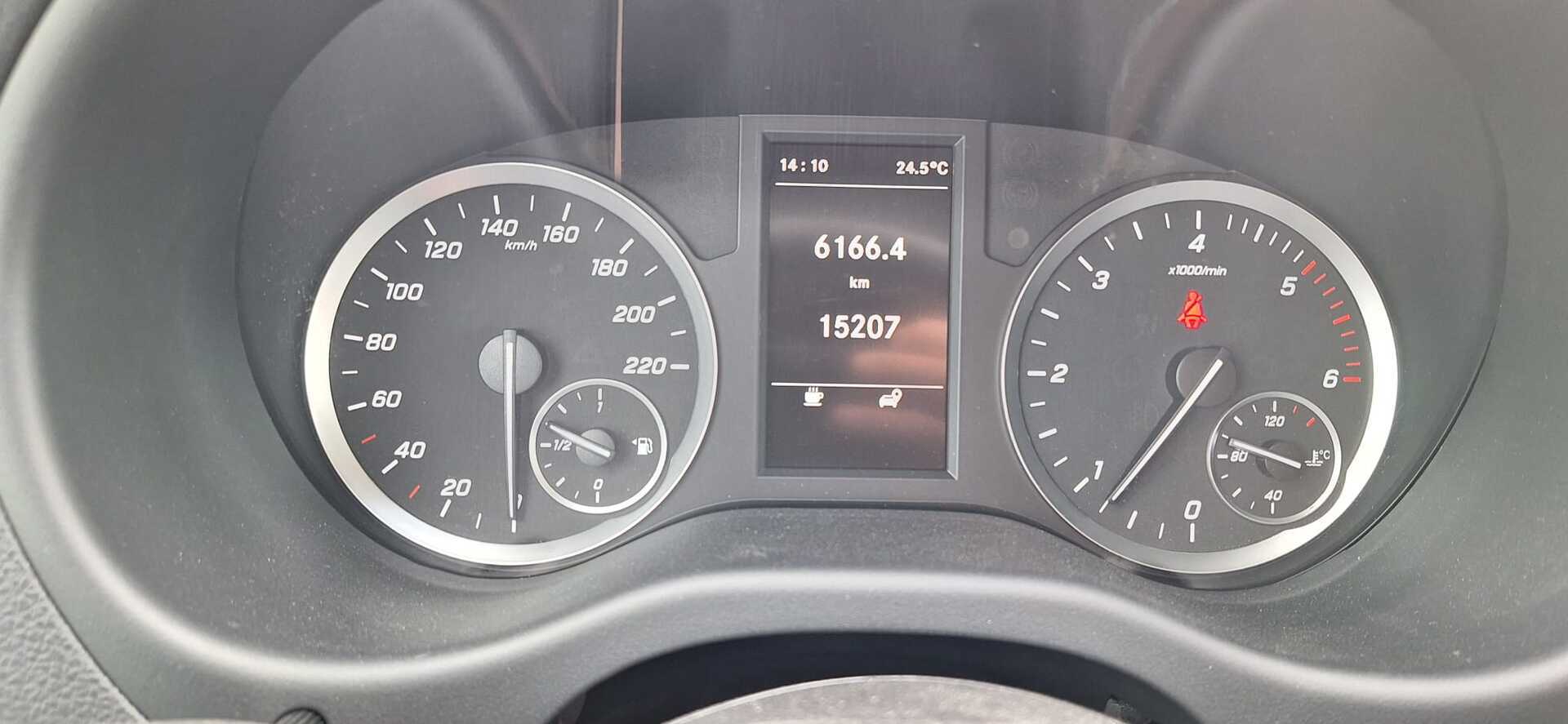 MERCEDES-BENZ Vito 2024