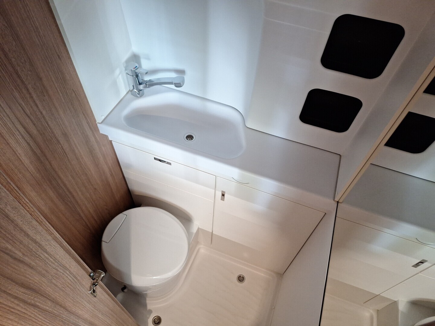 WEINSBERG CARABUS 2024