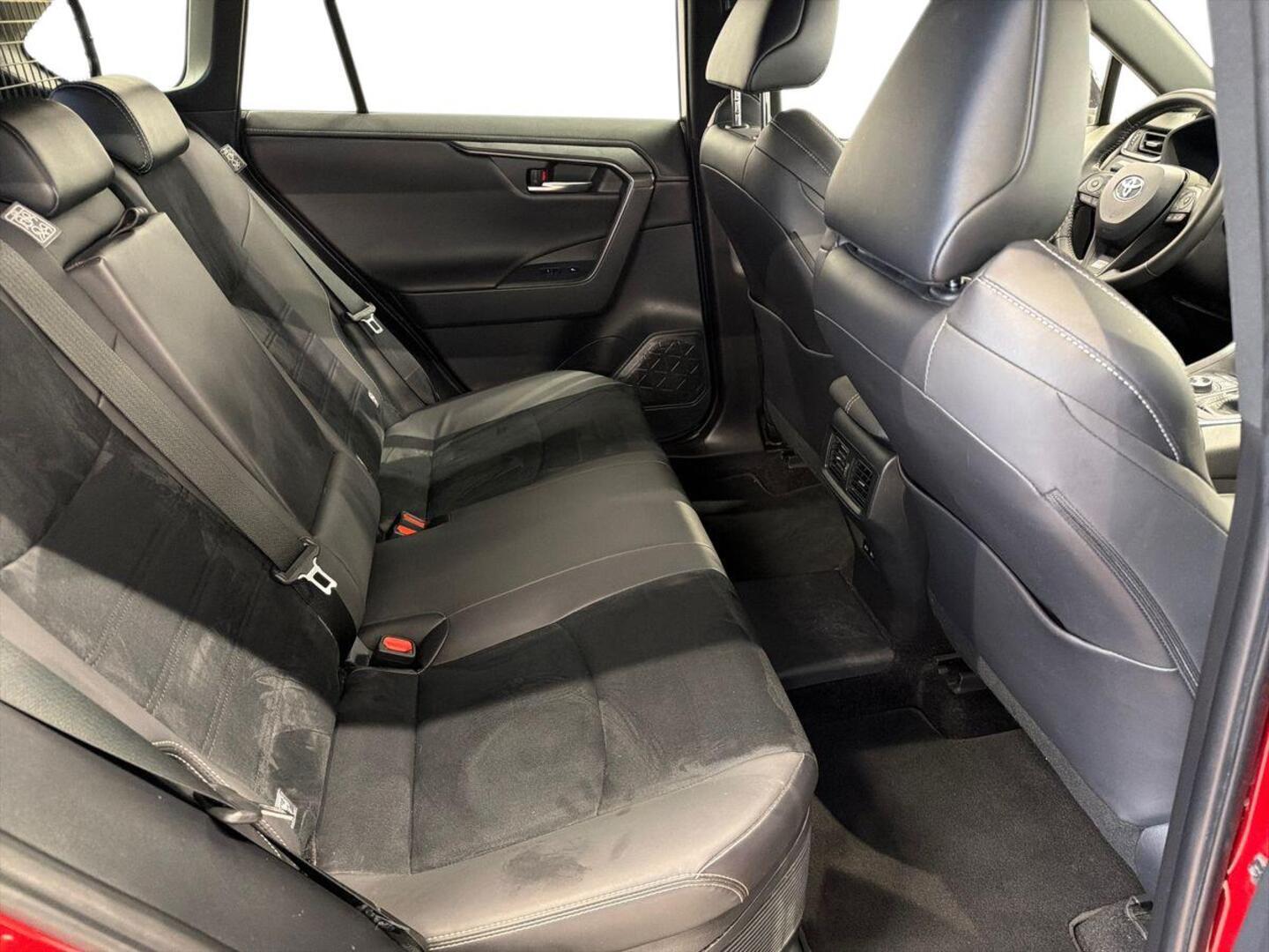 TOYOTA RAV4 Plug-in 2023