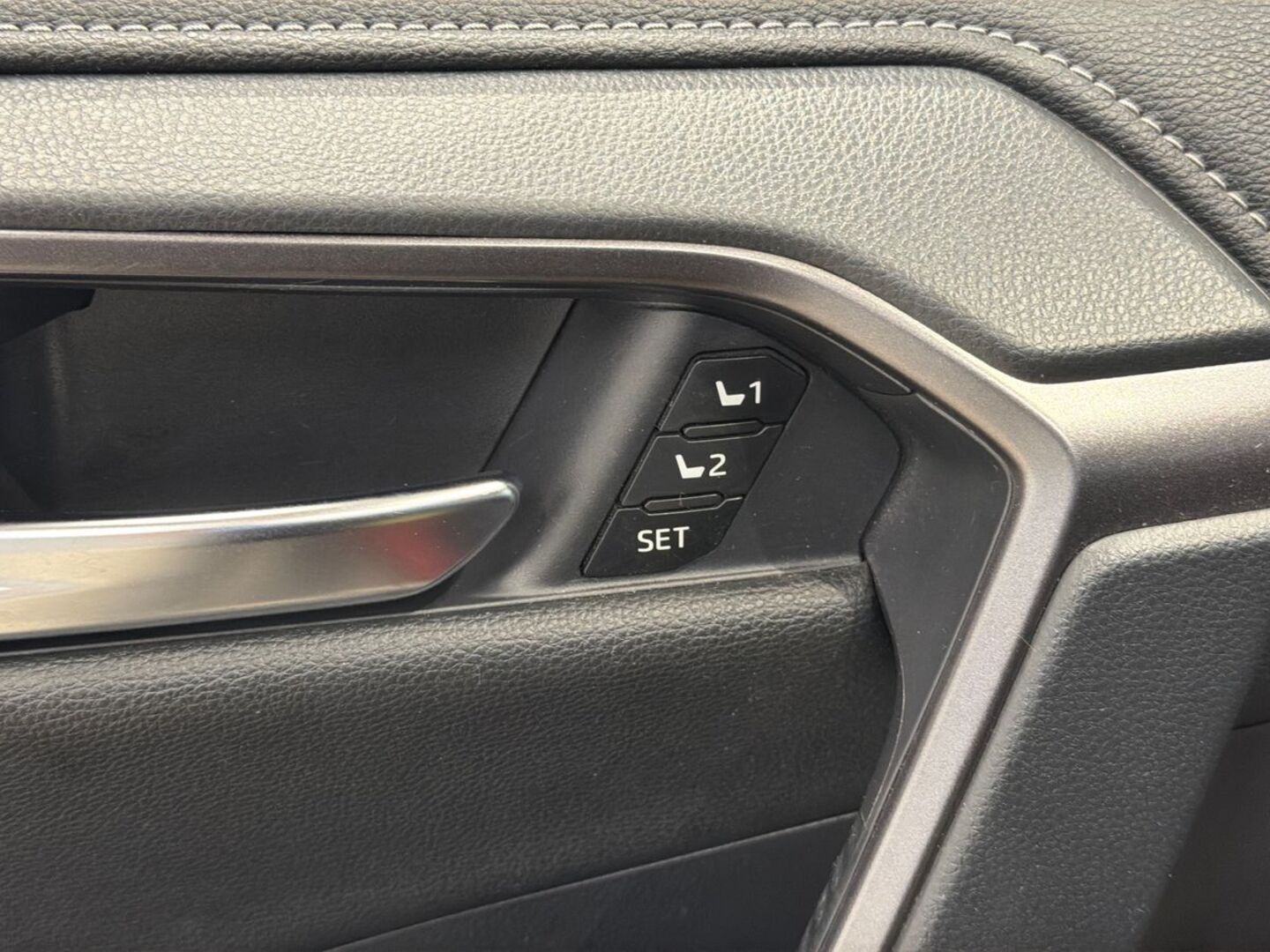 TOYOTA RAV4 Plug-in 2023