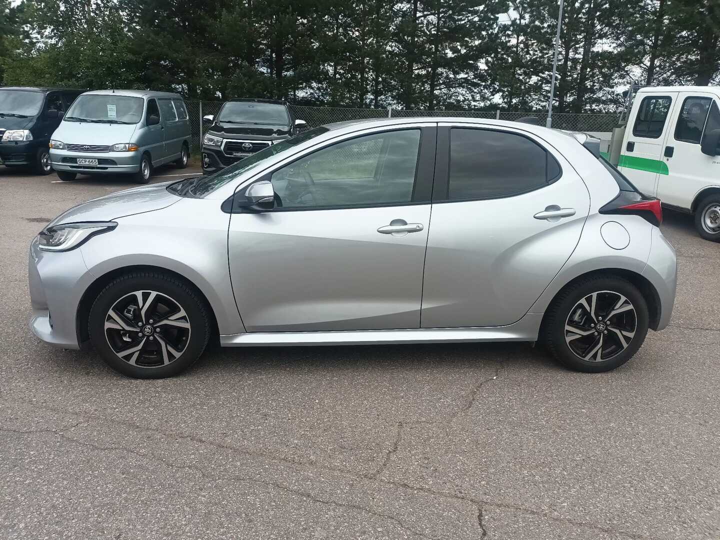 TOYOTA Yaris 2025