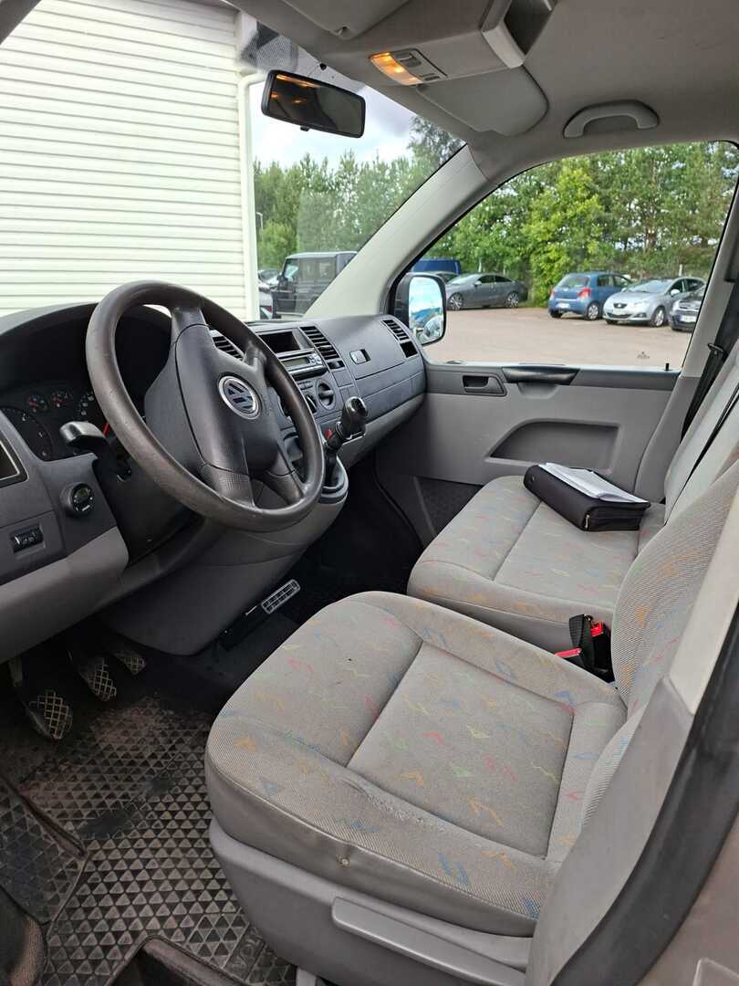 VOLKSWAGEN Transporter 2006