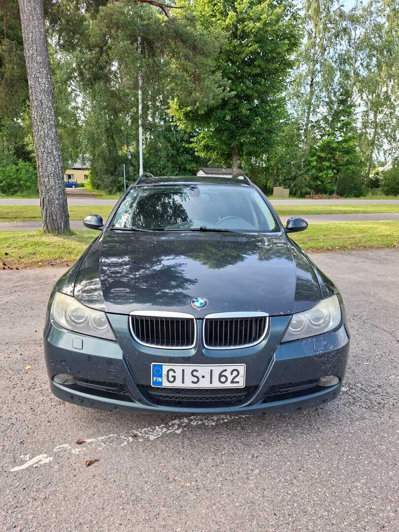 BMW 320 2005