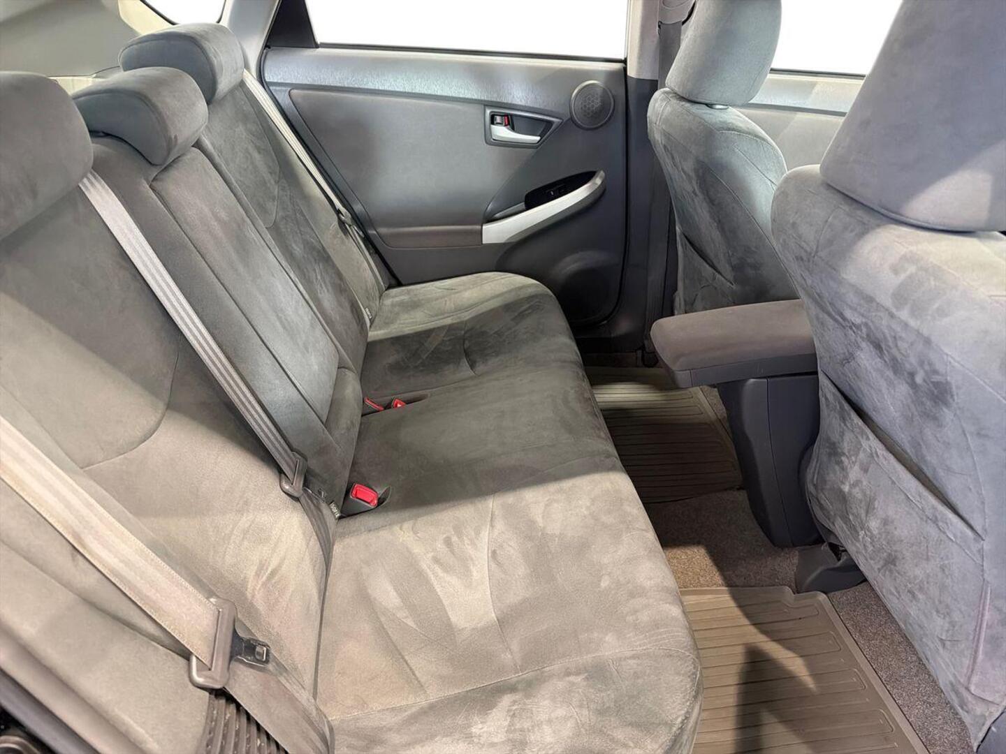 TOYOTA Prius 2011