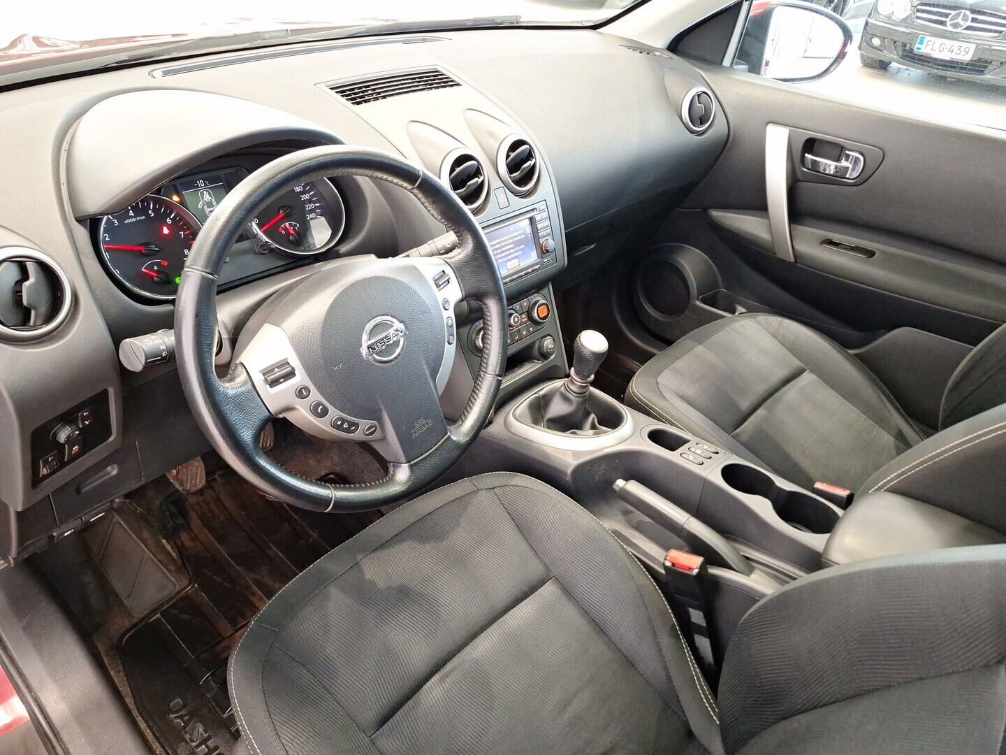 NISSAN Qashqai 2011