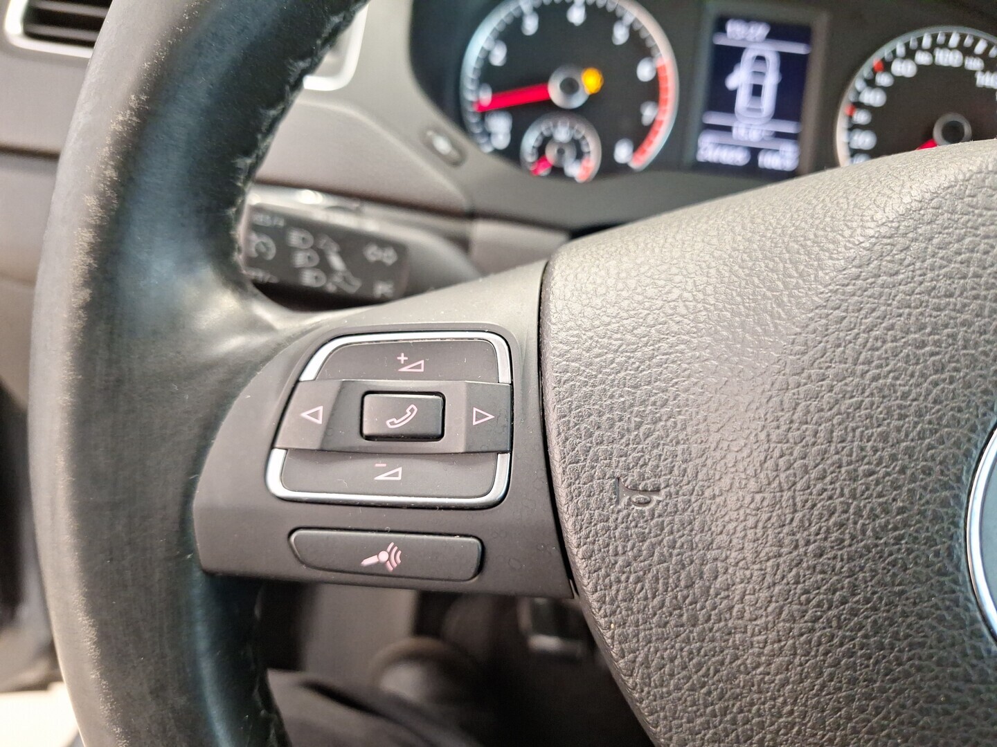 VOLKSWAGEN Jetta 2011