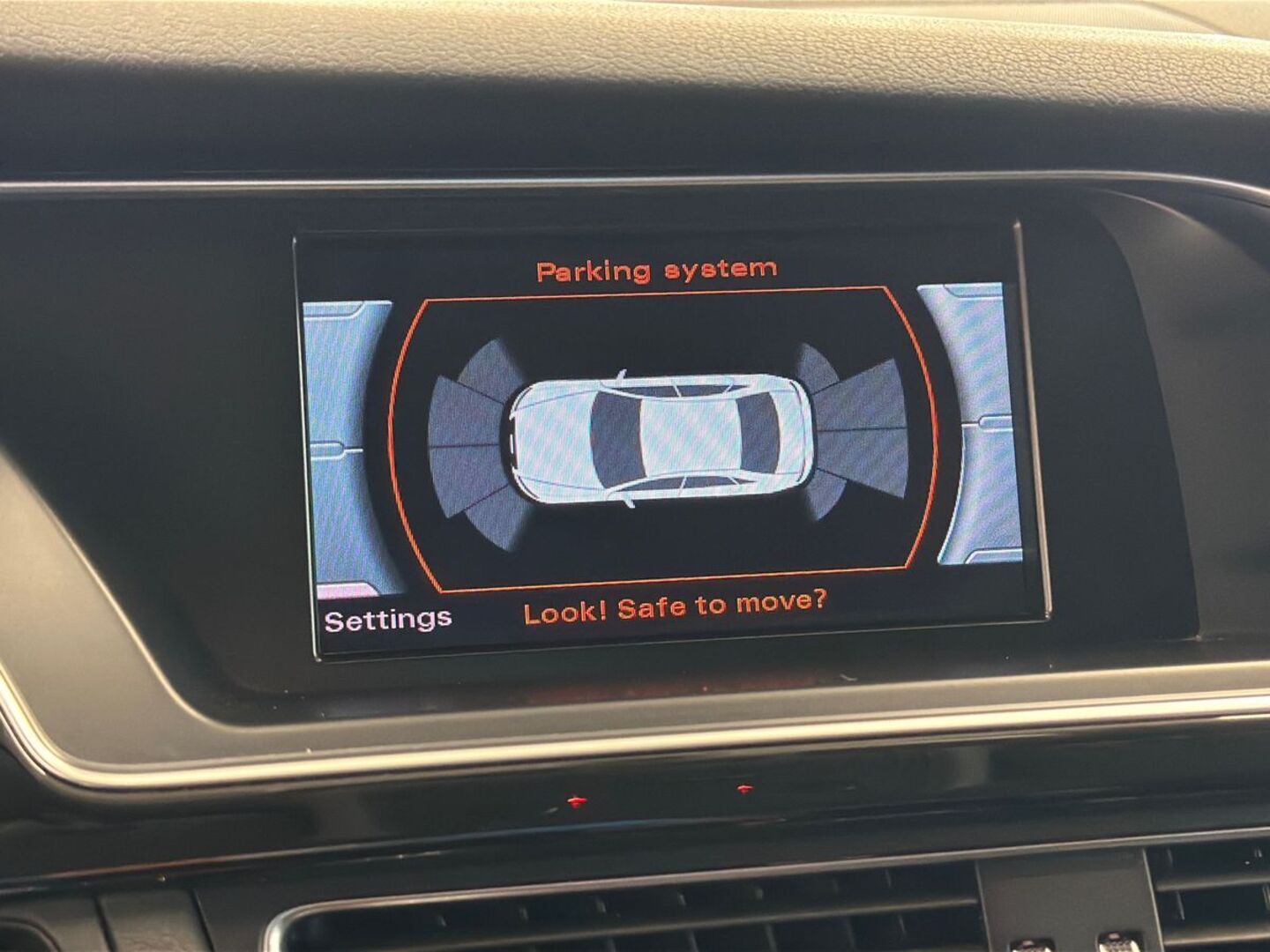 AUDI A4 2015