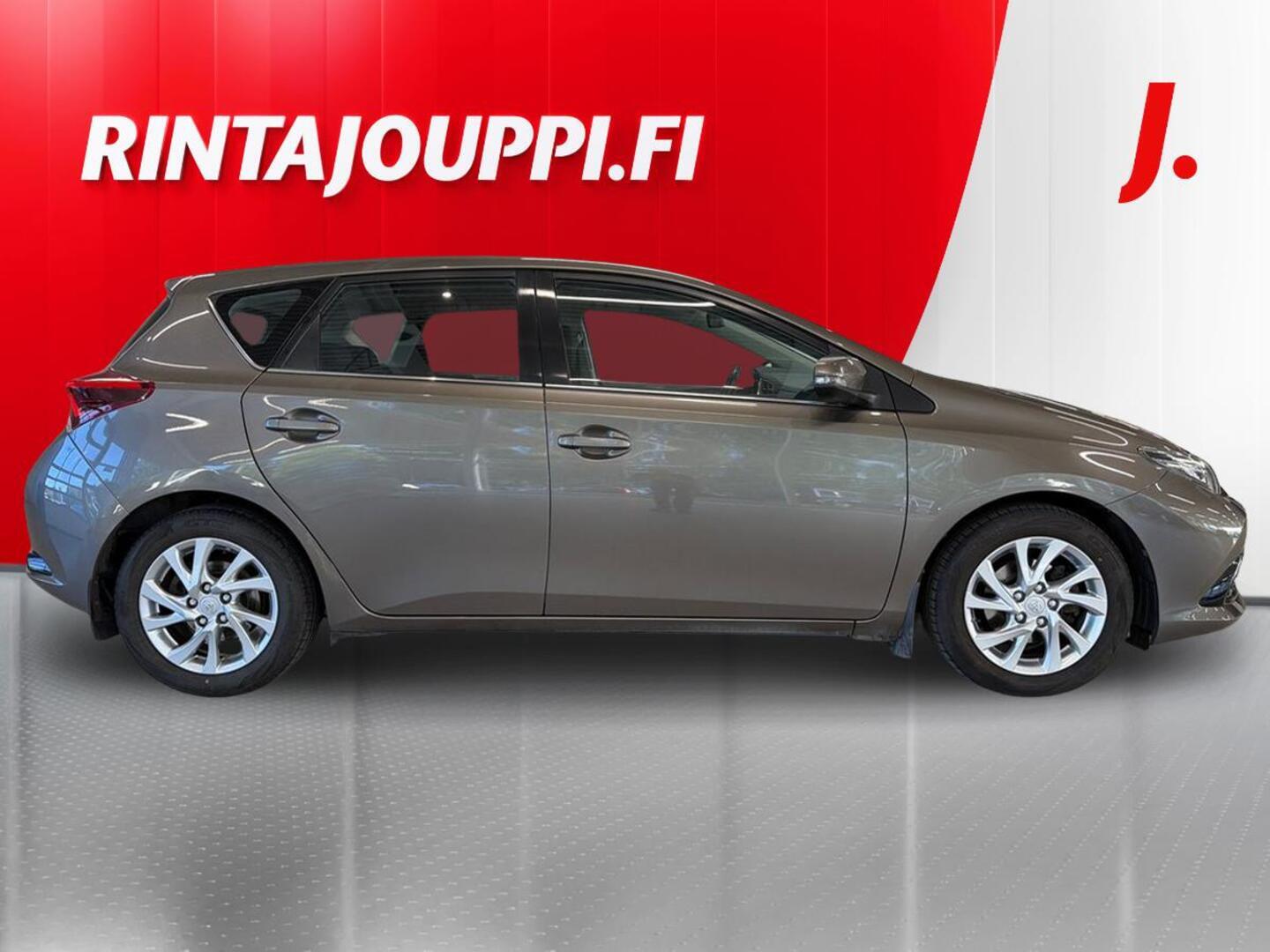 TOYOTA Auris 2017