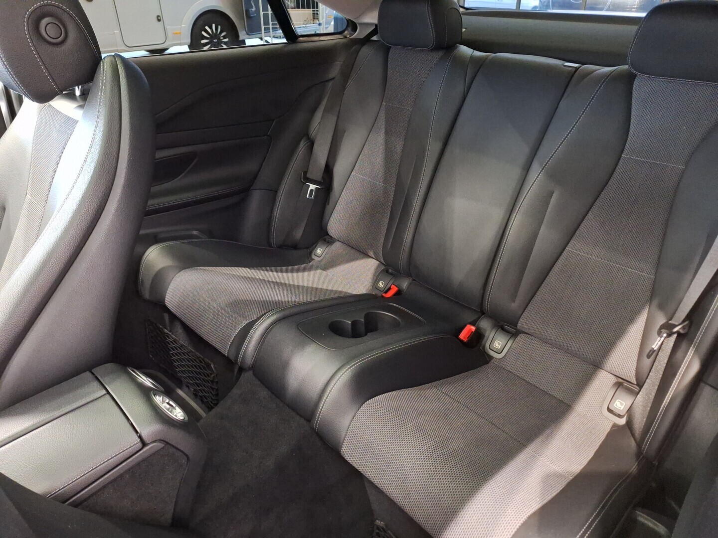 MERCEDES-BENZ E 2019