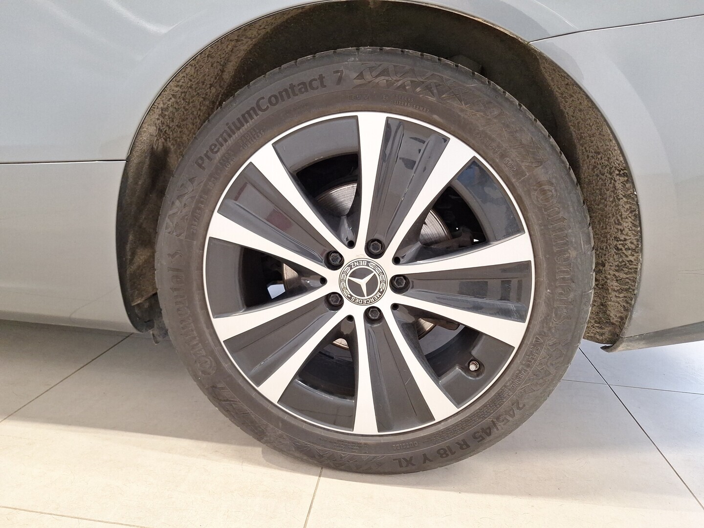 MERCEDES-BENZ E 2019