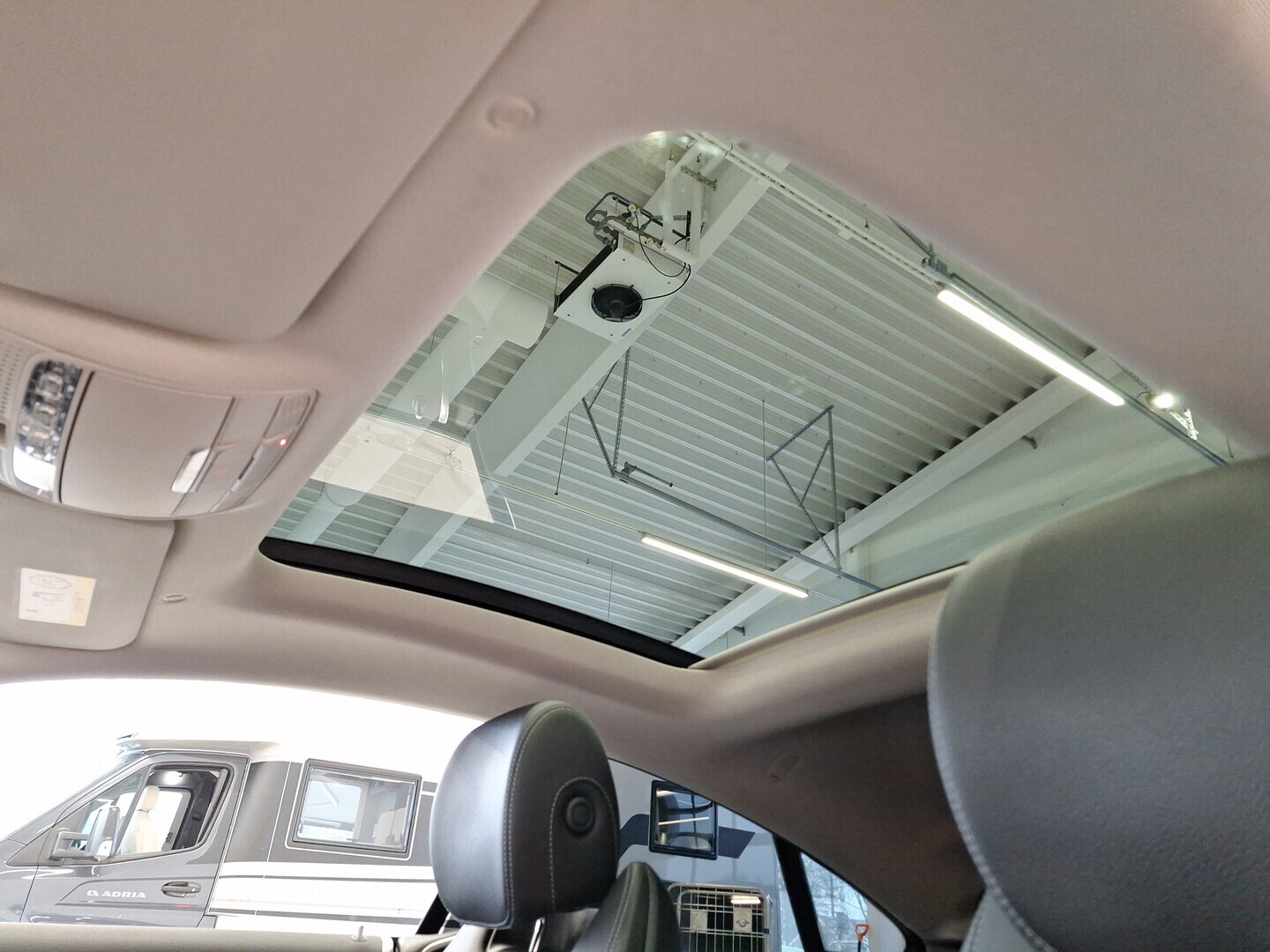 MERCEDES-BENZ E 2019