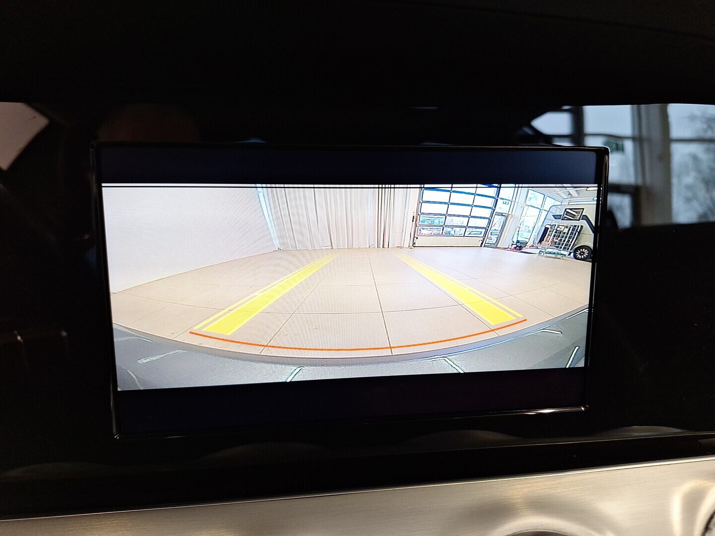 MERCEDES-BENZ E 2019