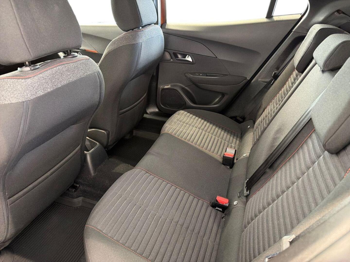 PEUGEOT 2008 2020