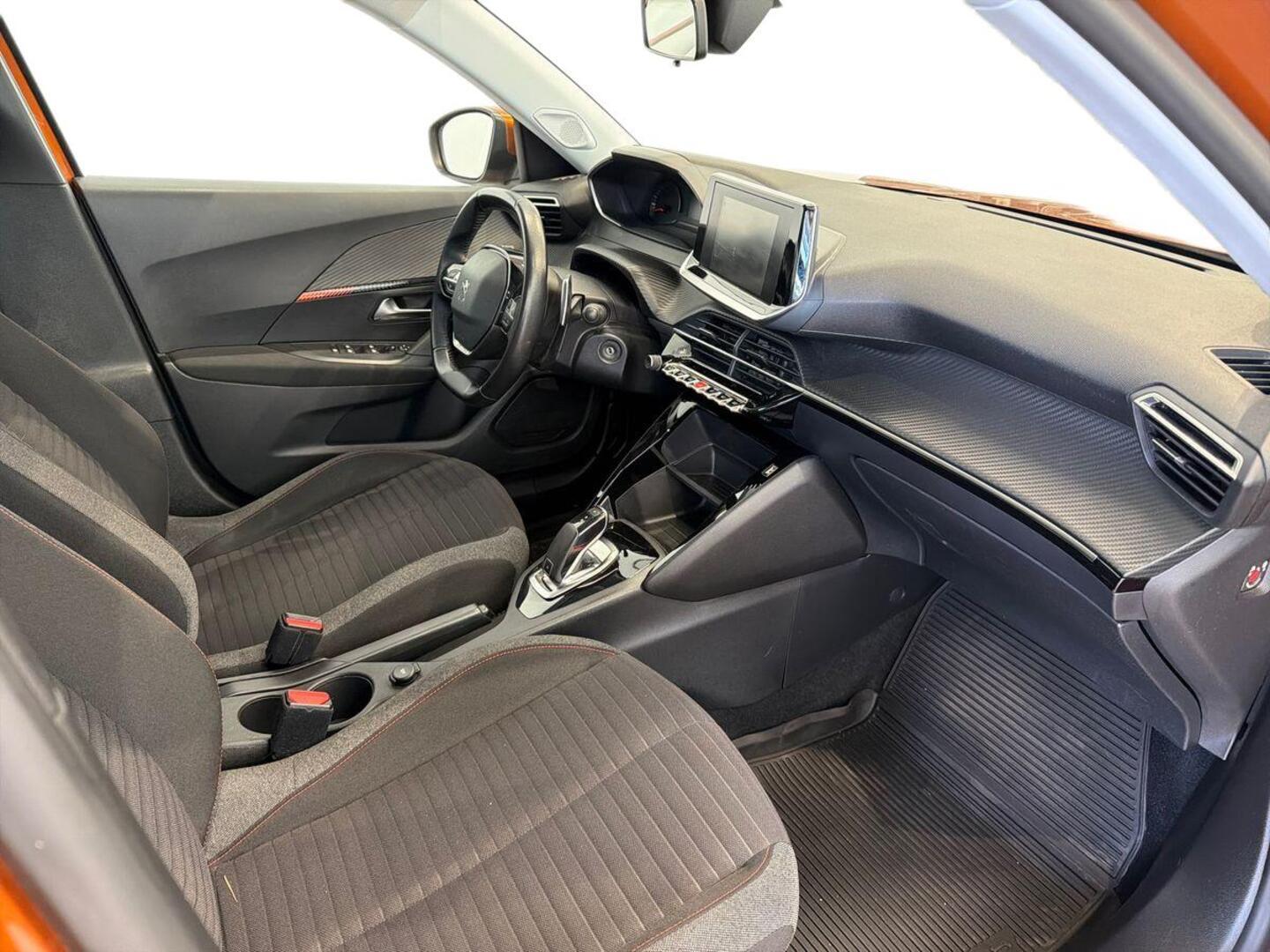 PEUGEOT 2008 2020