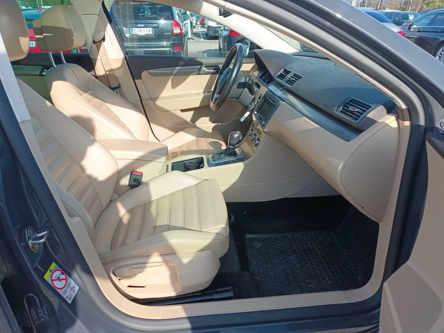 VOLKSWAGEN Passat Variant 2013