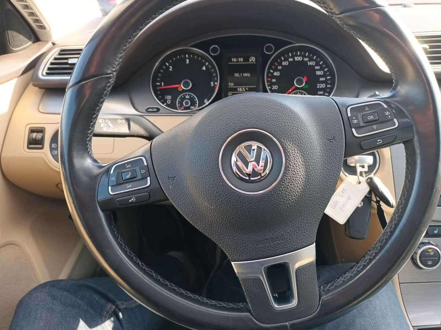 VOLKSWAGEN Passat Variant 2013