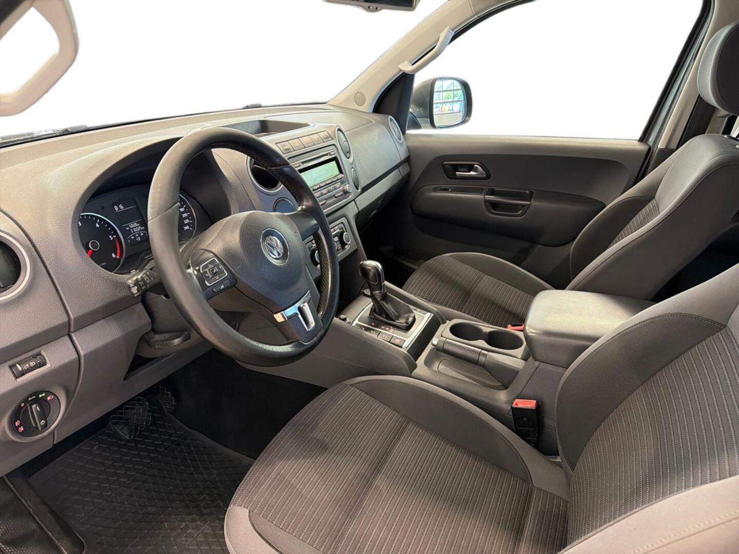 VOLKSWAGEN Amarok 2013