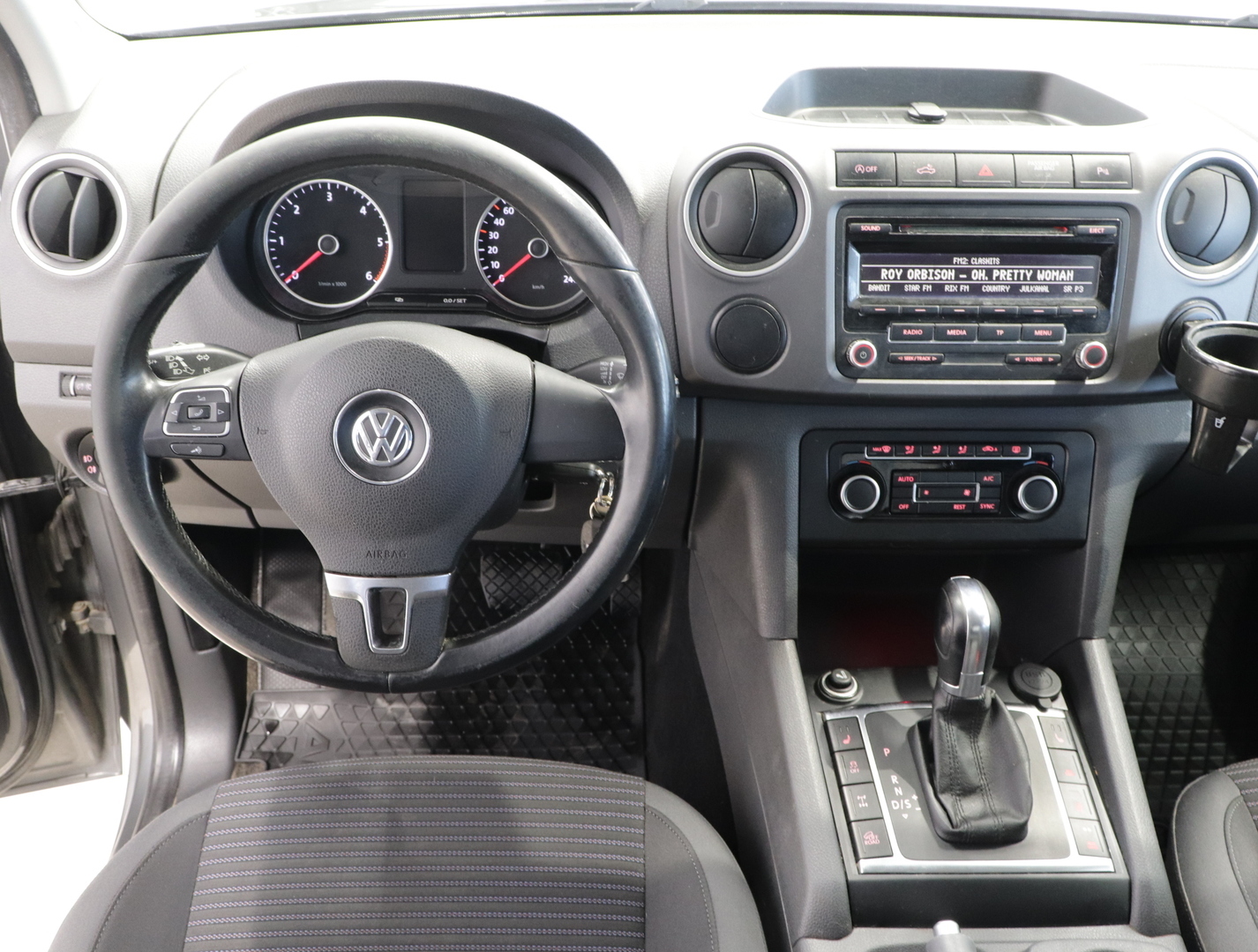 VOLKSWAGEN Amarok 2013