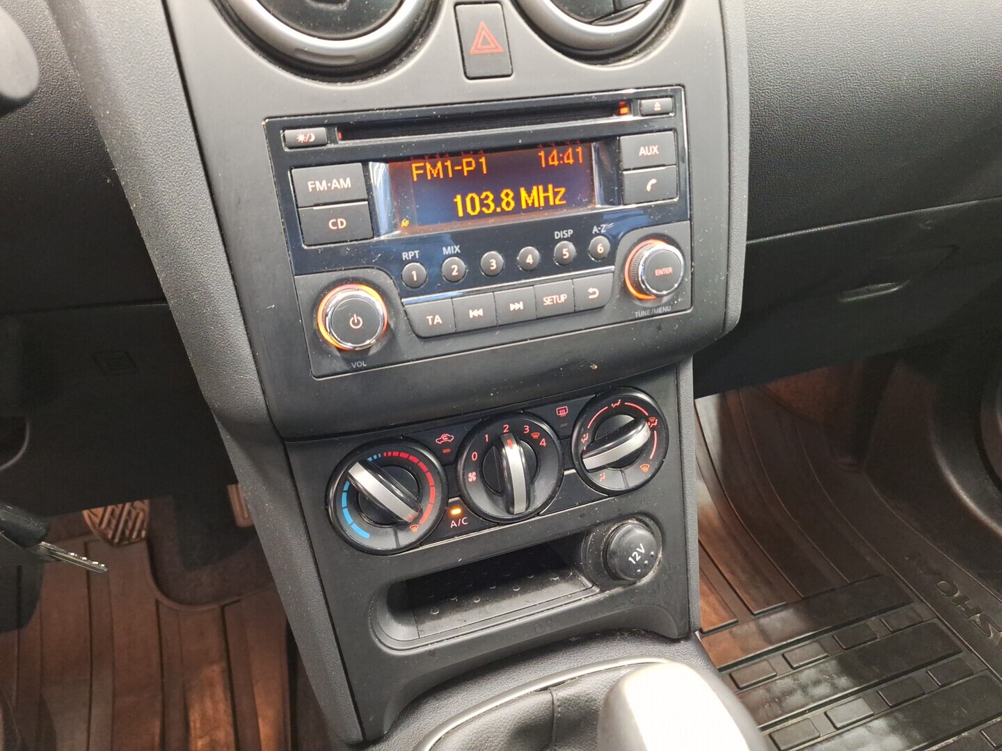 NISSAN Qashqai 2013