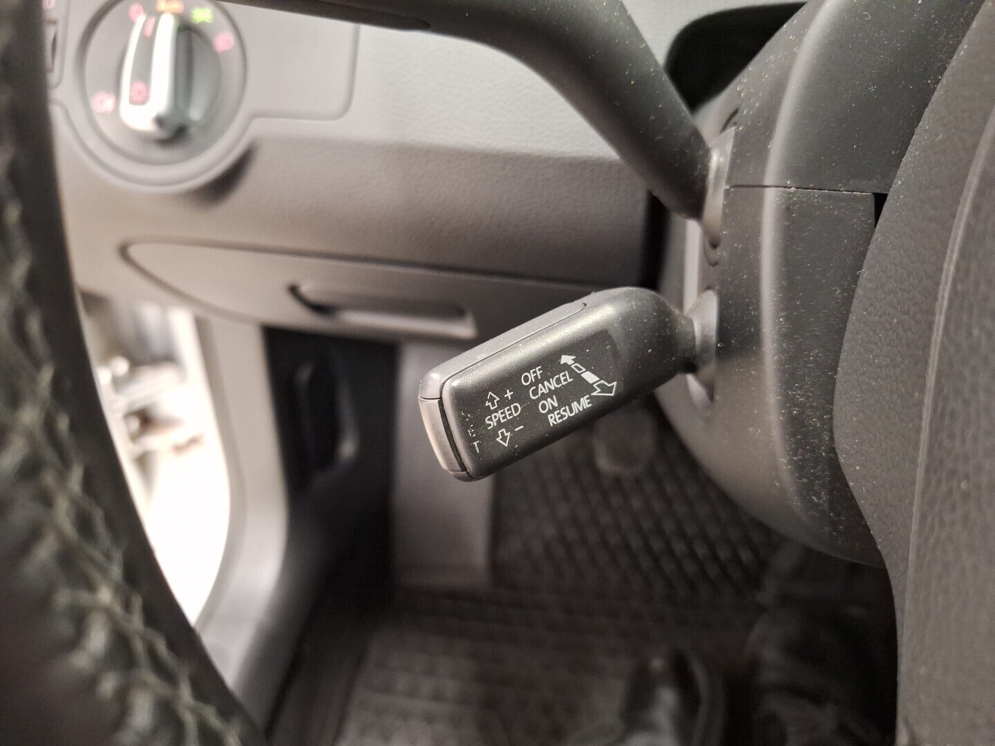 VOLKSWAGEN Passat 2014