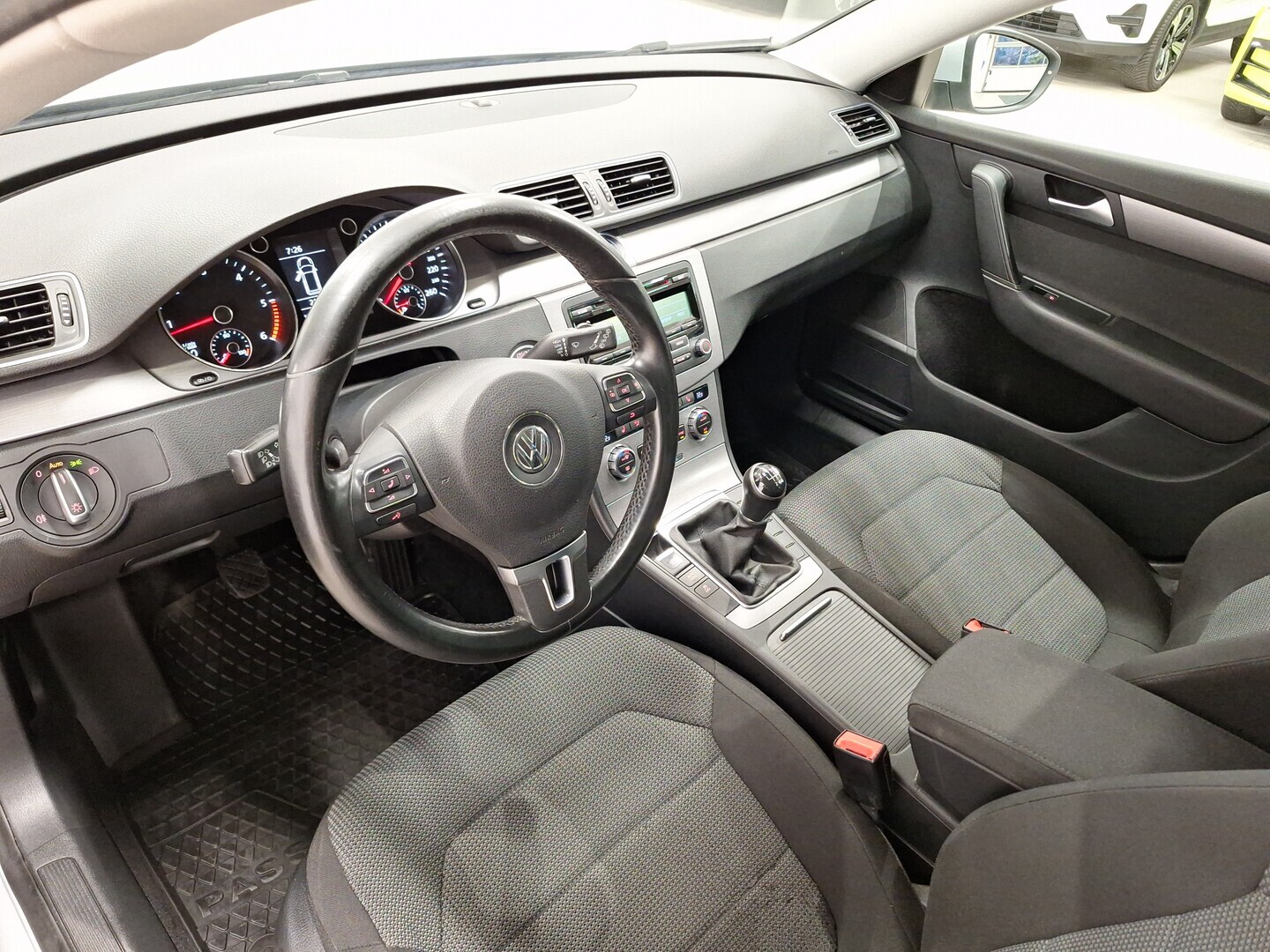 VOLKSWAGEN Passat 2014