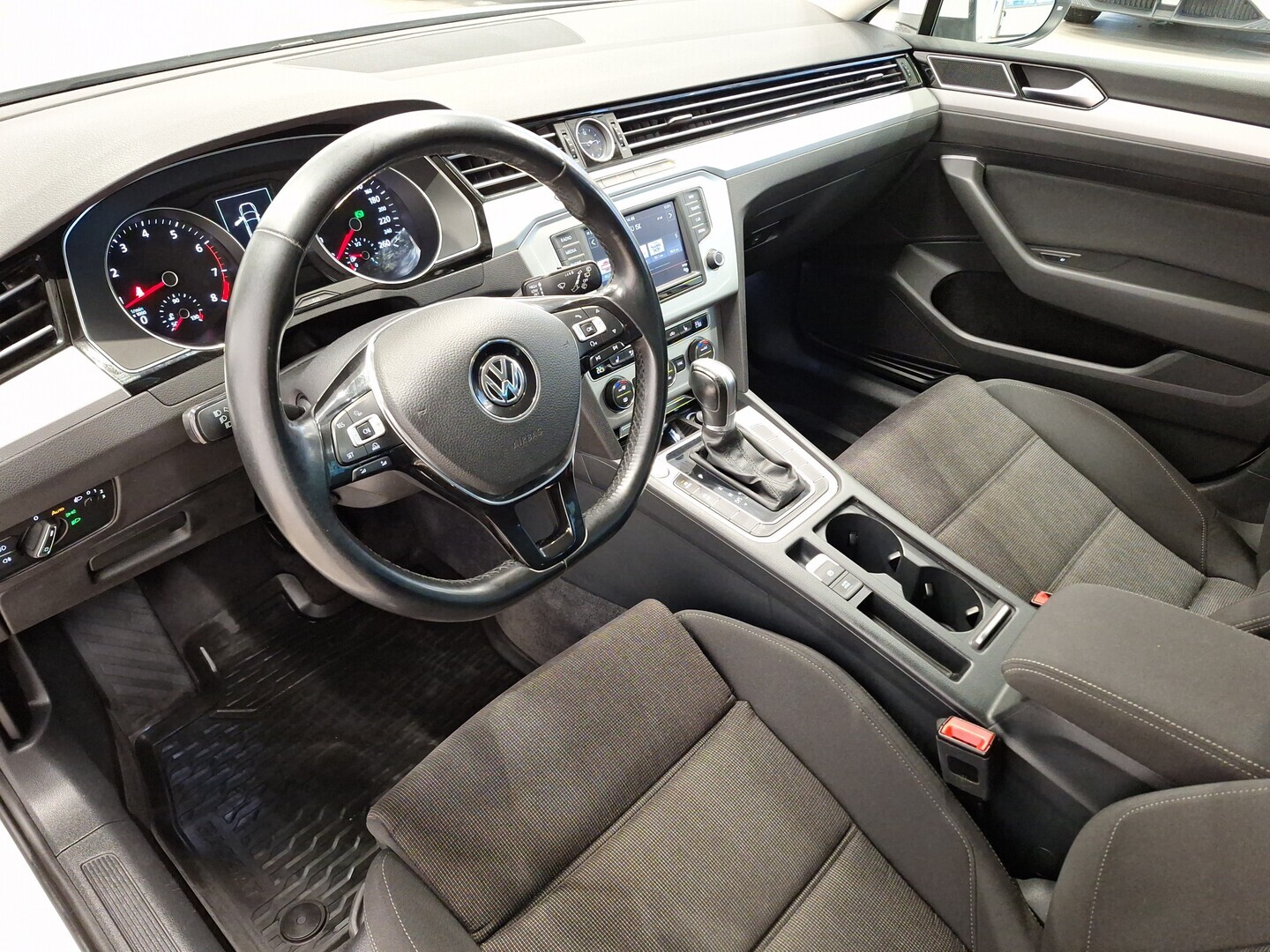 VOLKSWAGEN Passat 2015