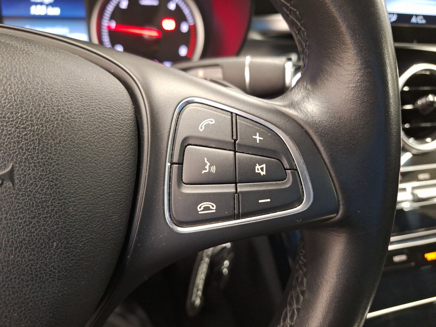 MERCEDES-BENZ C 2016