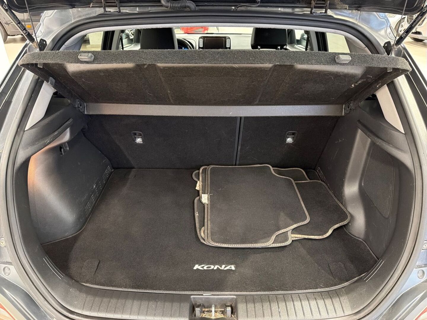 HYUNDAI KONA 11